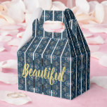 Ballotins Beau Ballotin - CUSTOMISEZ-le<br><div class="desc">De beaux Ballotins peuvent être CUSTOMISÉS avec votre(s) nom(s), événement, date ou congé tel quel. Dans la collection "Beautiful" Party, cherchez d'autres articles de fête. De jolies rayures bleues attirent toujours l'oeil et vous trouverez certainement quelque chose dans cette belle collection qui attire votre oeil. Faites votre choix parmi les...</div>