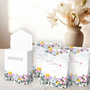 Ballotins Bébé en fleurs Jolie pelouse de fleurs sauvages bl