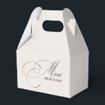 Ballotins Beige Merci Beaucoup Élégant Merci de calligraphie<br><div class="desc">Minimalisme avec une touche élégante dans ce design ballotin intemporel merci avec un très beau script de calligraphie en noir épelant Merci et le mot BEAUCOUP en moderne sans serif sur un simple arrière - plan beige ivoire. La combinaison est de bon goût et classe. Ce design est un choix...</div>