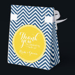 Ballotins Bleu de marine Chevrons - Mariage Remerciement<br><div class="desc">Un design géométrique audacieux dans des couleurs fraîches et tendance. Si vous devez ajuster les monogrammes,  cliquez sur le bouton Personnaliser et apportez vos modifications.</div>