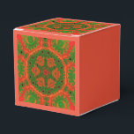 Ballotins Boîte cadeau Kaleidoscope orange et vert<br><div class="desc">Cette image a commencé comme un Mandelbrot mais je l'ai changée en kaléidoscope. Parfois, j'adore jouer avec mon travail et qui sait à quoi ça ressemble.</div>
