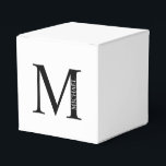 Ballotins Boîte de faveur de monogramme et de nom personnali<br><div class="desc">Conception de monogramme et de nom personnalisée
présente un monogramme et un nom personnalisés dans un style de police serif classique.

Parfait pour un mariage,  des vacances,  une réunion de famille et pour toutes les occasions spéciales.</div>