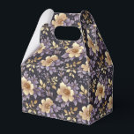 Ballotins Boîte de friandises à motif floral<br><div class="desc">La boîte de friandises en faveur de la fête est présentée avec une belle impression florale multicolore violette. 
Personnalisez cet article ou achetez-le tel quel.
Conseil : il suffit d'ajouter vos excellentes friandises et d'ajouter un ruban de fête.



Image sous licence</div>