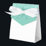 Ballotins Boîte de friandises à paillettes dégoulinantes pou<br><div class="desc">La boîte de faveurs de fête est illustrée avec une impression de fausses paillettes dégoulinantes de couleur aqua sur le rabat avant. Parfait pour offrir des friandises en cadeau. Personnalisez cet article ou achetez-le tel quel. Astuce : il suffit d'ajouter vos excellentes friandises et un joli ruban. Impression sous licence...</div>