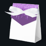 Ballotins Boîte de friandises à paillettes dégoulinantes pou<br><div class="desc">La boîte de cadeaux de fête est illustrée avec une fausse impression de paillettes dégoulinantes violette sur le rabat avant. 
Parfait pour offrir des friandises. Personnalisez cet article ou achetez-le tel quel.
Conseil : il suffit d'ajouter vos excellentes friandises et un joli ruban.




Impression sous licence</div>