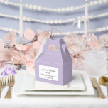 Ballotins Boîte de friandises pour fête<br><div class="desc">La boîte de faveur de fête est présentée dans une élégante couleur lavande.
Personnalisez cet article et remplacez le texte exemple par le vôtre.
Astuce : il suffit d'ajouter vos délicieuses friandises et un ruban festif.</div>