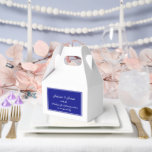 Ballotins Boîte de friandises pour fête<br><div class="desc">La boîte de faveur de fête est présentée dans une couleur bleu royal élégante et blanche.
Personnalisez cet article et remplacez le texte d'exemple par le vôtre.
Conseil : il suffit d'ajouter vos délicieuses friandises et un ruban de fête.</div>