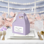 Ballotins Boîte de friandises pour fête<br><div class="desc">La boîte de faveur de fête est présentée dans une élégante couleur lavande.
Personnalisez cet article et remplacez le texte d'exemple par le vôtre.
Astuce : il suffit d'ajouter vos délicieuses friandises et un ruban festif.</div>