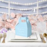 Ballotins Boîte de friandises pour fête<br><div class="desc">La boîte de faveur de fête est présentée dans une élégante couleur bleu clair.
Personnalisez cet article et remplacez le texte d'exemple par le vôtre.
Conseil : Il suffit d'ajouter vos excellentes friandises et un ruban de fête.</div>