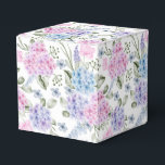 Ballotins Boîte de friandises pour fête avec impression d'ho<br><div class="desc">La boîte de faveurs de fête est illustrée d'une impression florale d'hortensia. 
Personnalisez cet article ou achetez-le tel quel.
Conseil : il suffit d'ajouter vos excellentes friandises et un ruban de fête.</div>