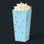 Ballotins Boîte de friandises Stars Are Out<br><div class="desc">La boîte de friandises pour cadeaux de fête est présentée dans un imprimé étoiles bleu clair et or.
Personnalisez cet article ou achetez-le tel quel.




Image sous licence</div>