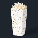 Ballotins Boîte de friandises Stars Are Out<br><div class="desc">La boîte de friandises de faveur de fête est présentée dans un imprimé d'étoiles blanc et or.
Personnalisez cet article ou achetez tel quel.




Image sous licence</div>