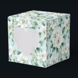 Ballotins Boîte de traitement à la fête florale blanche<br><div class="desc">La boîte de fête est affichée avec une belle impression florale blanche. Customisez cet objet ou achetez tel quel. Astuce : Ajoutez simplement vos bonnes friandises et ajoutez un ruban festif. Image sous licence</div>