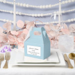 Ballotins Boîte de traitement de partie<br><div class="desc">La boîte de faveur de la fête est affichée dans une élégante couleur bleu brouillard. Customisez cet élément et modifiez l'exemple de texte sur le vôtre. Astuce : Ajoutez simplement vos bonnes friandises et ajoutez un ruban festif.</div>