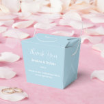 Ballotins Boîte de traitement de partie<br><div class="desc">La boîte de faveur de la fête est affichée dans une élégante couleur bleu brouillard. Customisez cet élément et modifiez l'exemple de texte sur le vôtre. Astuce : Ajoutez simplement vos bonnes friandises et ajoutez un ruban festif.</div>