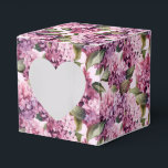 Ballotins Boîte de traitement de partie d'impression Lilacs<br><div class="desc">Une boîte de fête est affichée avec un imprimé floral lilas. Customisez cet objet ou achetez tel quel. Astuce : Ajoutez simplement vos bonnes friandises et ajoutez un ruban festif. Image sous licence</div>