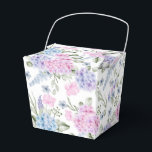 Ballotins Boîte de traitement pour partie d'impression Hydra<br><div class="desc">La boîte de faveur de la fête est affichée avec une impression florale d'hydrangée. Customisez cet objet ou achetez tel quel. Astuce : Ajoutez simplement vos bonnes friandises et ajoutez un ruban festif.</div>
