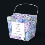 Ballotins Boîte de traitement pour partie d'impression Hydra<br><div class="desc">La boîte de faveur de la fête est affichée avec une impression florale d'hydrangée. Customisez cet élément et modifiez l'exemple de texte sur le vôtre. Astuce : Ajoutez simplement vos bonnes friandises et ajoutez un ruban festif. Image sous licence</div>