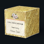 Ballotins Bombe à bain en or et en fleurs sur mesure | Boîte<br><div class="desc">Boîte cadeau de luxe rayée en or pour l'emballage des bombes de bain, ou d'autres produits qui sont faits maison. Jolie fleur blanche et feuillage sur le velum semblent double or arrière - plan et vellum blanc pour faciliter la vue du texte. Le texte est entièrement modifiable, il suffit de...</div>