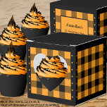 Ballotins Buffalo Check - Orange et Noir - Ballotin cardiaqu<br><div class="desc">Le ballotin est à vérifier pour le buffle orange du coeur et noir. Le texte à l'arrière de la boîte est personnalisable. Si vous utilisez le bouton/outil "modifier la conception", vous pouvez également ajouter vos propres images/photos. Autres couleurs disponibles. Voir la collection de toutes les tailles de boîtes et couleurs...</div>