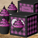 Ballotins Buffalo Check - violet et noir - Ballotin cardiaqu<br><div class="desc">Le ballotin est le buffle mauve du coeur et le buffle noir. Le texte à l'arrière de la boîte est personnalisable. Si vous utilisez le bouton/outil "modifier la conception", vous pouvez également ajouter vos propres images/photos. Autres couleurs disponibles. Voir la collection de toutes les tailles de boîtes et couleurs de...</div>
