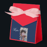 Ballotins Cadeau de Mariage Remerciements<br><div class="desc">Rejoignez les célébrations et montrez votre amour avec une boîte à cadeaux amusante et unique. L'impression est personnalisable et facilement ajustable à l'occasion...  Anniversaire,  Mariage,  Retraite,  Cadeau d'entreprise,  Nouveau-né,  Nouvel An,  Nouvelle Maison,  Anniversaire et plus encore !</div>