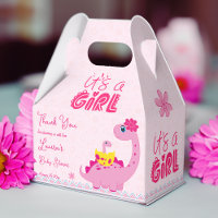 C'est une fille qui couve bientôt le baby shower d