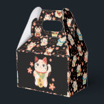 Ballotins Chats chanceux Maneki Neko<br><div class="desc">Partagez la joie et la bonne fortune avec ces boîtes de faveurs japonaises Maneki Neko. Avec un motif de chat chanceux dessiné à la main,  elles sont parfaites pour les mariages,  les anniversaires et les célébrations festives.</div>