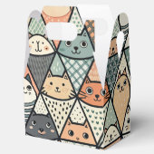 Ballotins Chats Dans Des Cônes (Ouvert)