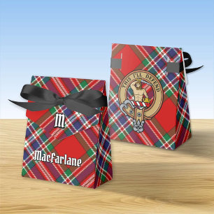 Ballotins Clan MacFarlane Crest sur Red Tartan