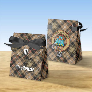 Ballotins Clan MacKenzie Crest sur Tartan de chasse Brown