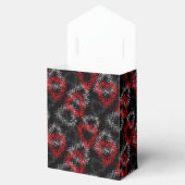 Ballotins Coeurs brisés rouge et gris sur arrière - plan noi (Ouvert)