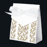 Ballotins Coffret Autumn Leaf Favor<br><div class="desc">Ajoutez une touche d'élégance naturelle à vos événements avec le coffret de boîtes cadeaux Feuille d'Automne. Cet ensemble de dix boîtes de style tente présente un design charmant de feuilles stylisées dans des tons d'olive chaud et de pourpre doux, rehaussé de délicates baies, ce qui le rend parfait pour les...</div>