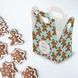 Ballotins Cute Gingerbread Homme Noël Cookies Ballotin<br><div class="desc">Une jolie petite boîte cadeau couverte de mignons petits pains d'épices. Vous pouvez ajouter un petit message d'accueil à l'avant et à l'arrière. Je les ai mis sur un arrière - plan bleu oeuf rouge comme ça fait ressortir la couleur de leurs yeux.</div>