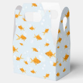 Ballotins Cute poisson d'or nager dans l'eau (Ouvert)