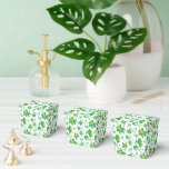 Ballotins Daffodil Jaune Motif d'illustration botanique<br><div class="desc">Remplissez cette jolie boîte de fête de motif jonquille botanique jaune avec des bonbons pour que vous puissiez ramener chez vous. Anniversaire,  mariage ou douches.</div>