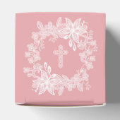 Ballotins Dentelle blanche sur le cube de Baptême rose (Haut)
