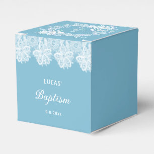 Ballotins Dentelle blanche sur Pastel Baptême bleu Cube