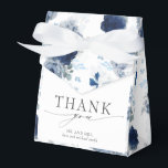 Ballotins Dusty Blue et Navy Blue Floral Wedding Favor Box<br><div class="desc">Fleurs bleu et bleu marine élégant merci ballotin</div>