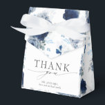 Ballotins Dusty Blue et Navy Blue Floral Wedding Favor Box<br><div class="desc">Fleurs bleu et bleu marine élégant merci ballotin</div>
