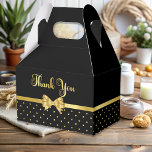 Ballotins Elégante Black & Gold Surprise fête d'anniversaire<br><div class="desc">Célébrez en style avec ce ballotin noir et or sophistiqué! Conçu pour un anniversaire marquant mémorable,  cette invitation allie classe et excitation,  ce qui en fait un lieu idéal pour toute célébration spéciale. Certains des éléments visuels de cette conception sont obtenus de Freepik.</div>
