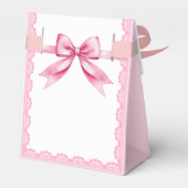 Ballotins Elle est en train de nouer la douche de nage à arc (Arrière)