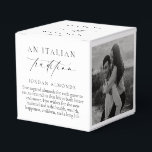 Ballotins Ellesmere Une tradition italienne 5 amandes sucrée<br><div class="desc">Ces boîtes de dragées de mariage en amandes sucrées présentent un design minimaliste et un titre en calligraphie. Personnalisez la boîte avec vos noms,  le titre en script n'est pas modifiable. Pour une personnalisation plus avancée de ce design,  sélectionnez simplement le bouton "Personnaliser" ci-dessus.</div>