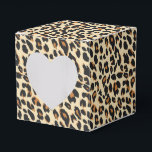 Ballotins Empreinte de léopard<br><div class="desc">Cette boîte de faveur de fête est affichée dans un empreinte de léopard safari moderne. Couleurs beige et marron. Customisez cet objet ou achetez comme indiqué. Image stock</div>