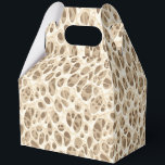 Ballotins Empreinte de léopard<br><div class="desc">Cette boîte de faveur de fête est affichée dans un empreinte de léopard safari moderne. Couleurs beige et marron. Customisez cet objet ou achetez comme indiqué. Image stock</div>