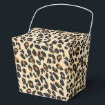Ballotins Empreinte de léopard<br><div class="desc">Cette boîte de faveur de fête est affichée dans un empreinte de léopard safari moderne. Couleurs beige et marron. Customisez cet objet ou achetez comme indiqué. Image stock</div>