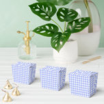 Ballotins Faye et Lauren à carreaux bleus<br><div class="desc">Nous vous présentons nos charmantes boîtes de faveur à motif gingham,  le moyen idéal d'exprimer votre gratitude à vos invités de mariage,  d'anniversaire ou d'événement d'entreprise. Ces boîtes de faveur personnalisées sont certaines de faire sentir vos invités spéciaux et de laisser une impression durable.</div>