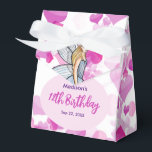 Ballotins Fée d'anniversaire Princesse Coeurs Roses Croquis<br><div class="desc">Conçu d'après mon illustration de mode d'une belle dame aux cheveux blonds portant une robe élégante classique blanche aux pétales de fleurs grises. Le design comporte un texte personnalisable au centre et des bulles de coeurs roses en arrière-plan. Cadeau parfait pour les amateurs de mode ! Personnalisable avec votre propre...</div>