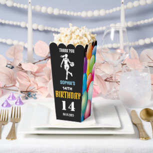 Ballotins Fête d'anniversaire de basket-ball, Joueuse de bas