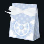 Ballotins Flacon de neige bleu glace<br><div class="desc">En hiver,  ces flocons de neige bleu glace tombent sur mon monde imaginaire. Ils ont 7 branches,  des tons bleu doux et des strass encastrés à l'intérieur. Pour tous ceux qui aiment les pastels bleus et les vacances enneigées.</div>